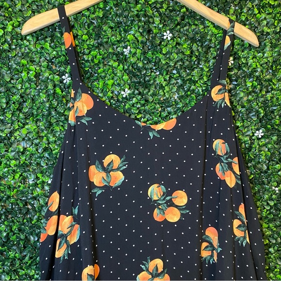 Orange Tank 🍊 - Picture 2 of 6